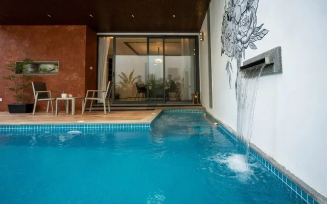 Cloud7 Waves Luxury 4 BHK Villa by Elivaas