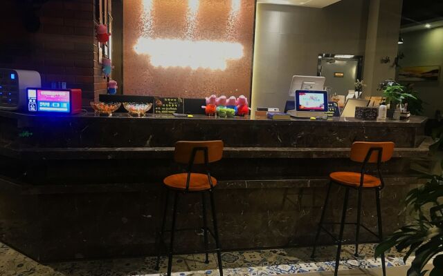 James Joyce Coffetel Xian Nanmen Ming City Wall Xiaonanmen