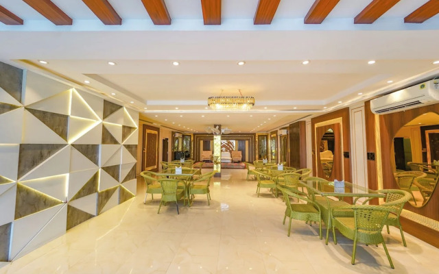 Shiv Rudraksh Resort - Near Assi Ghat