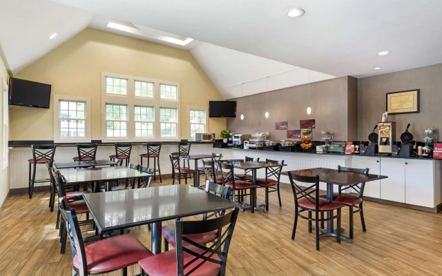 Best Western Plus Cold Spring