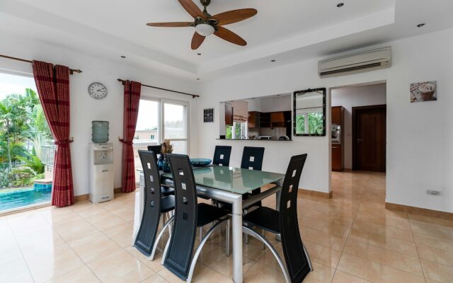 Stunning Luxury Golf and Pool Villas