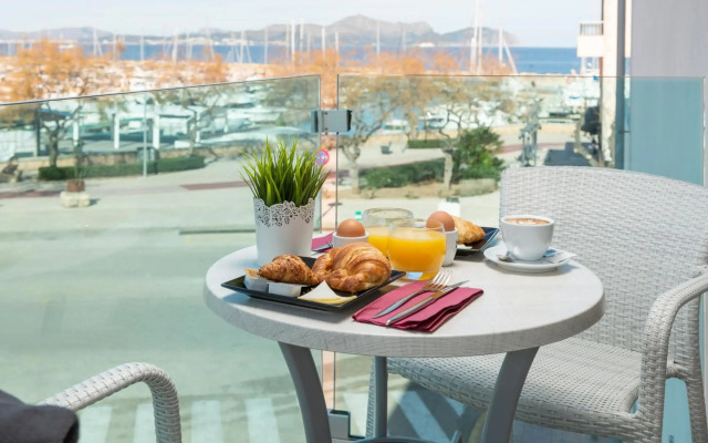 Llaut Boutique Hotel