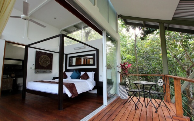 Tree Tops Villa – Guest Rooms – Beraban