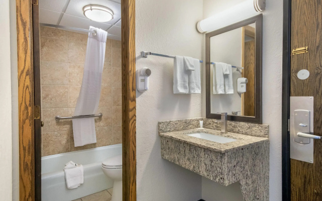 Days Inn by Wyndham International Falls