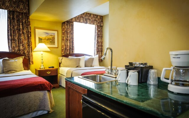 Peterborough Inn & Suites Hotel