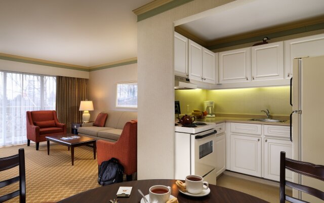 Royal Scot Hotel & Suites