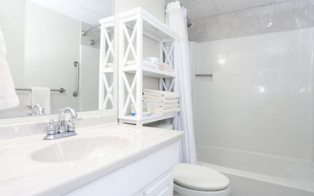 Adventurer Oceanfront Inn