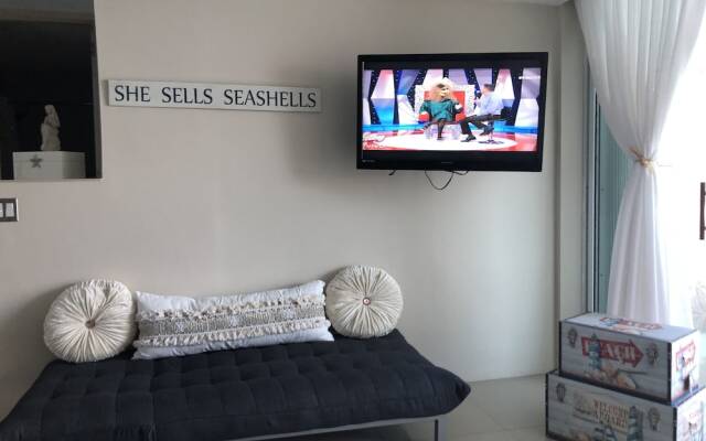 Ocean View Gorgeous 1 Bedroom Apt