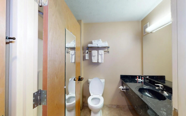 Holiday Inn Express Miami Airport Blue Lagoon Area by IHG
