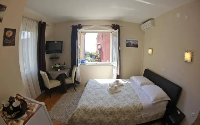 Apartments & Rooms Andrea