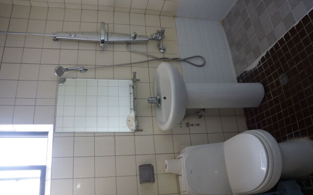 MnB Guest House - Hostel