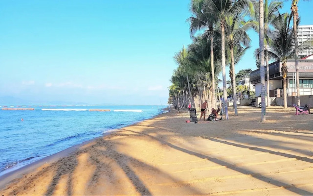 Beach Condo Jomtien Pool View Large Modern 1 Bedroom Kitchen