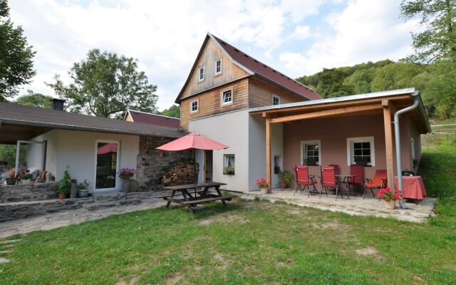 Spacious Holiday Home With Pool