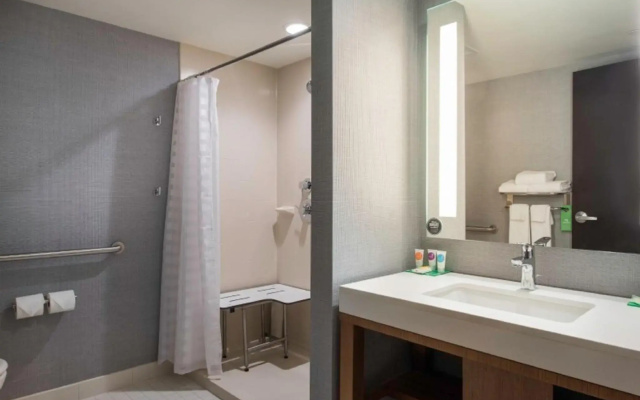 Hyatt Place Cleveland / Westlake / Crocker Park