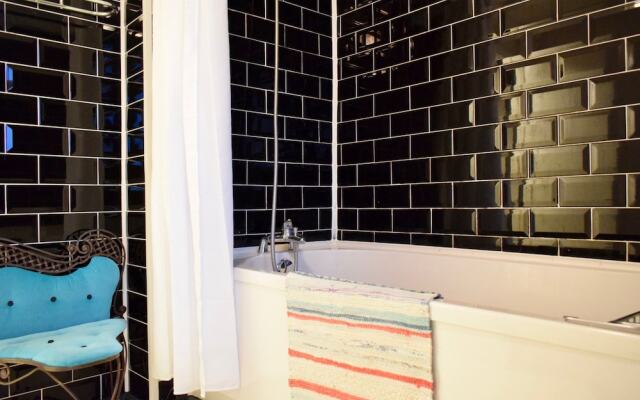 2 Bedroom Flat in West London
