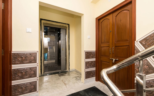 OYO 9811 Hotel Relax Inn