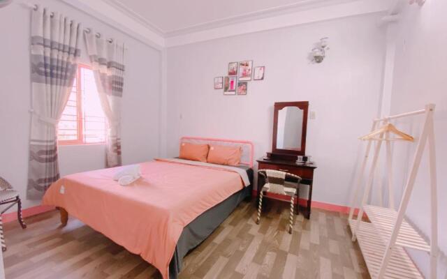 Happy House Homestay