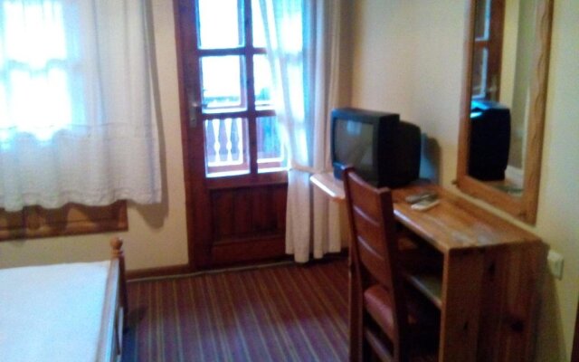 Boliarska Kashta Hotel
