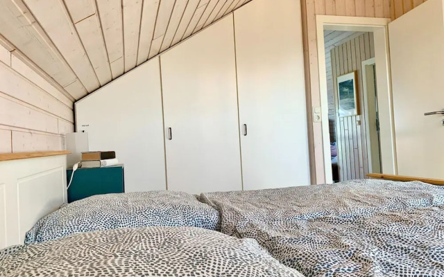 Lovely Holiday Home in Dummer Near Lake