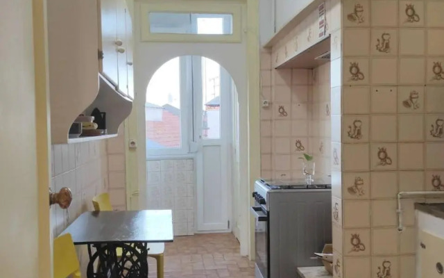 Charming flat with 2 bedrooms on Lisbon's 7th hill