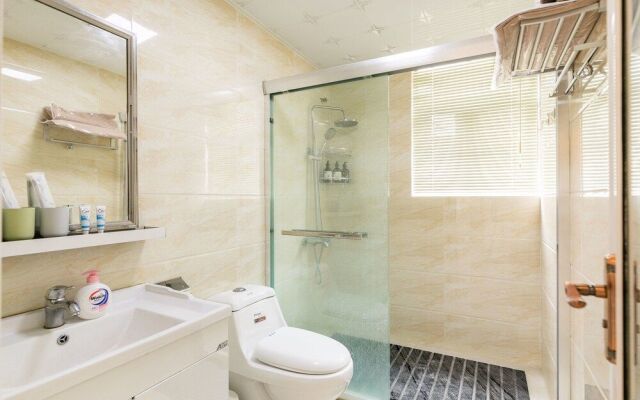 Locals Boutique Apartment Huafa Plaza 23