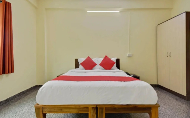 OYO 13043 Sree Sai Suites