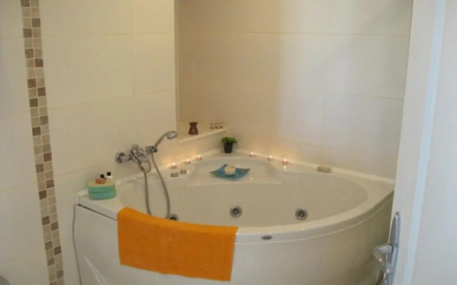 Spacious 2 Bed 2 Bath Home in one of Side's Most Popular Communities