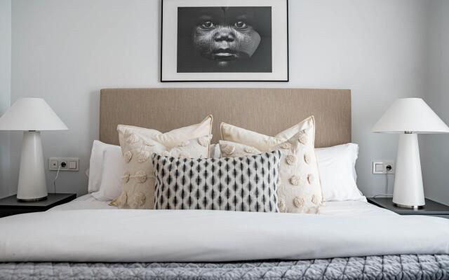 LME92B - Top class flat in Estepona, near beach