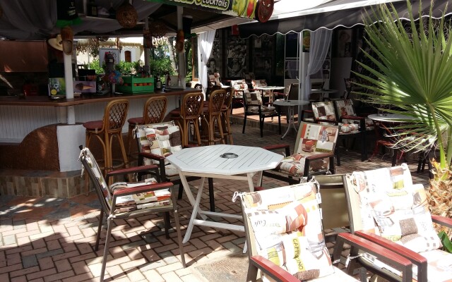Mila Malia Studios Hotel