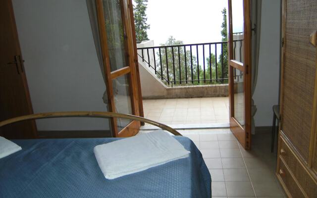 Casa Vacanza Villa Rosa Residence Calavà