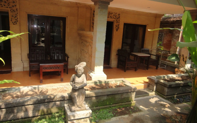 Monkey Forest Bungalow