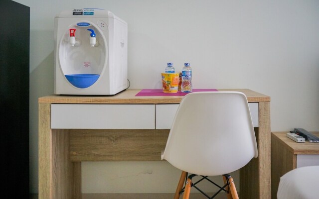 Best Location Studio Apartment at Springwood Residence