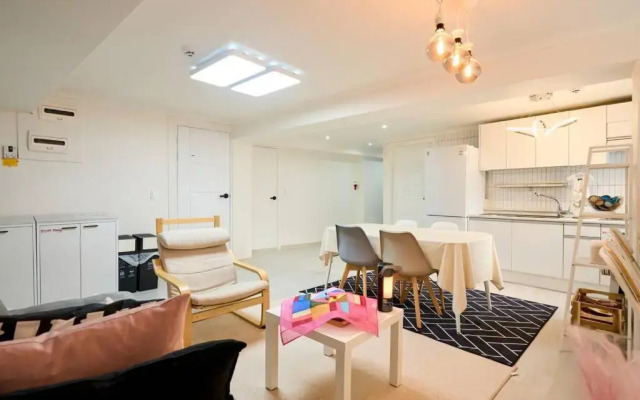 Seodaemungu Nice Villa