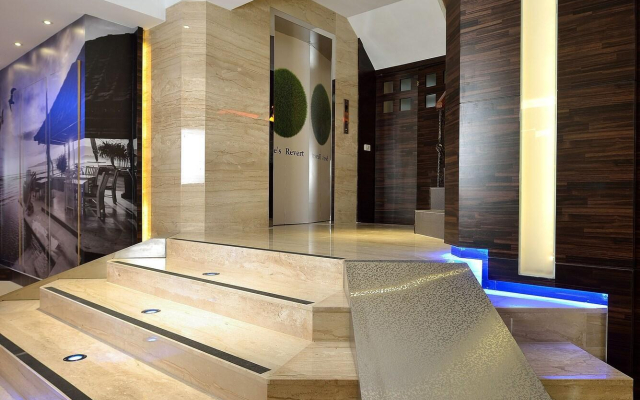 See's Revert Hotel