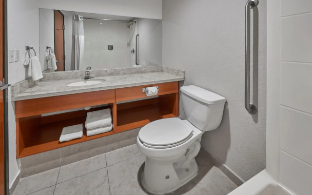 Extended Suites Monterrey Aeropuerto