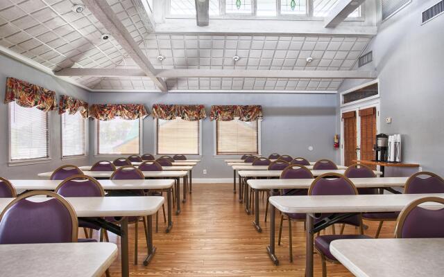 Best Western Central Inn