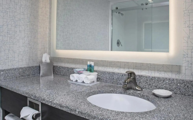 Holiday Inn Express Nags Head Oceanfront by IHG
