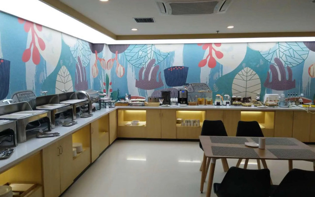 HanTing Hotel (Kaifeng Baogong Temple)