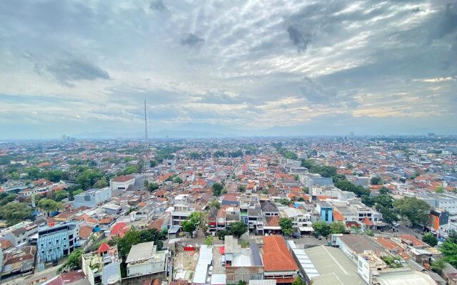 Spacious Studio Room at Apartment Grand Asia Afrika Residence