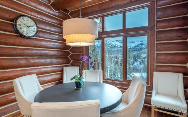 Villas At Tristant 137 by Avantstay Ski In/ Ski Out Home w/ Panoramic Views & Hot Tub