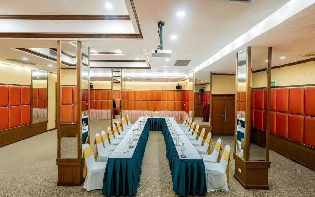 Sirin Hotel & Resident (SHA Extra Plus)