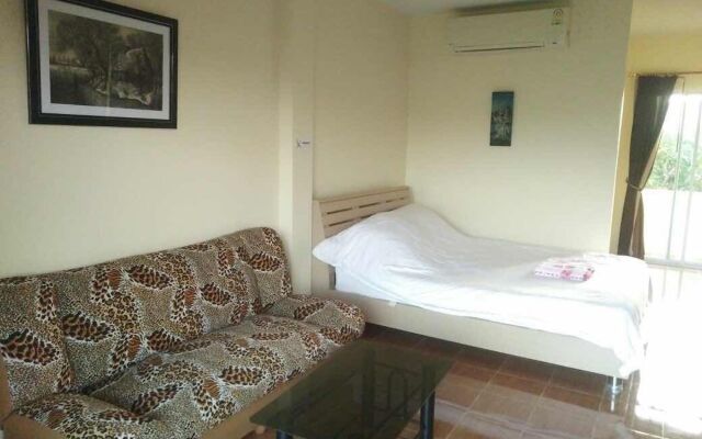 RoomQuest One Bangsaray