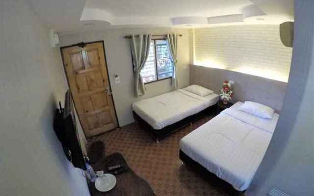 T T Hostel Kanchanaburi