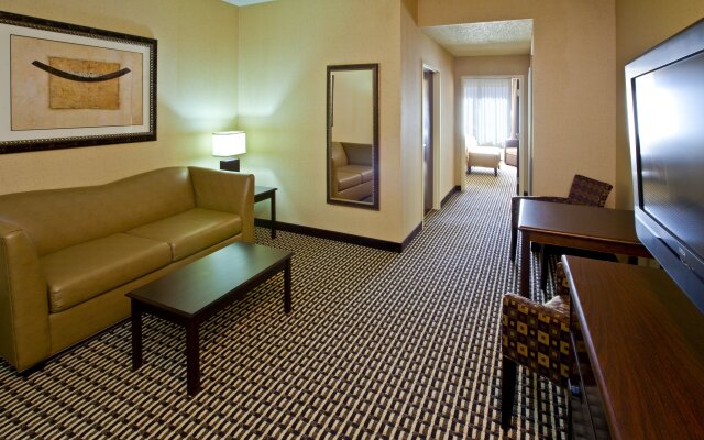 Holiday Inn Express & Suites Seymour by IHG