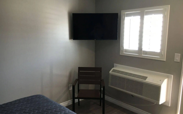 Clover Motel