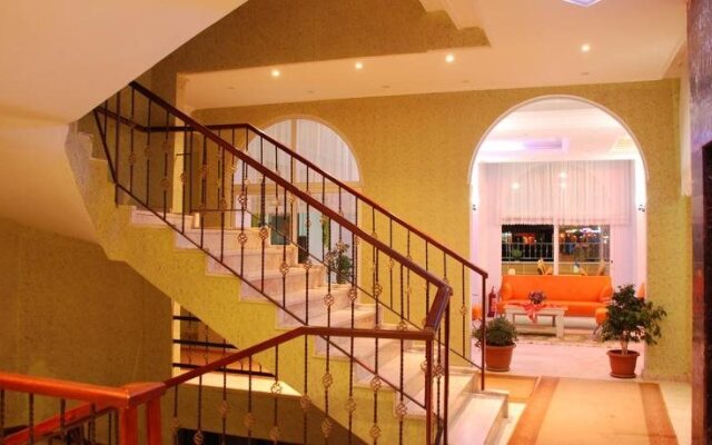 Mahmutlar Suit Otel