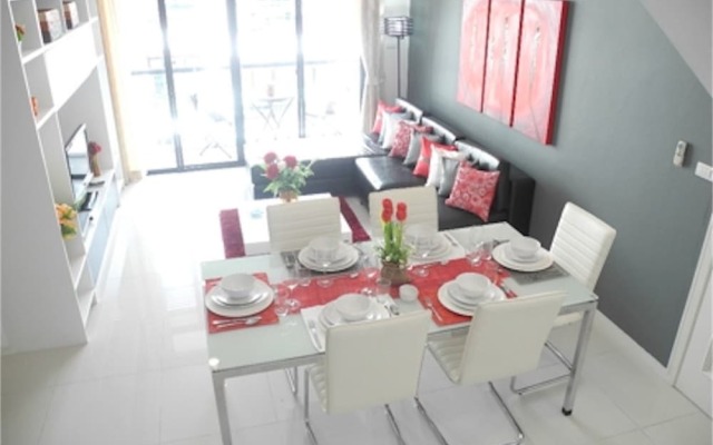 Kamala Regent 3 bedrooms apartment with rooftop pool
