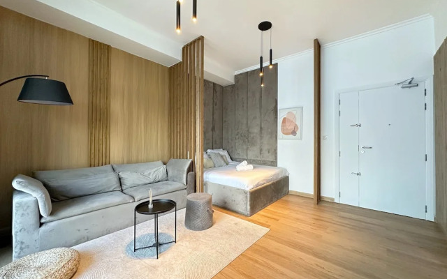 Ultra Luxury Flat Fully Upgrade &Balcony