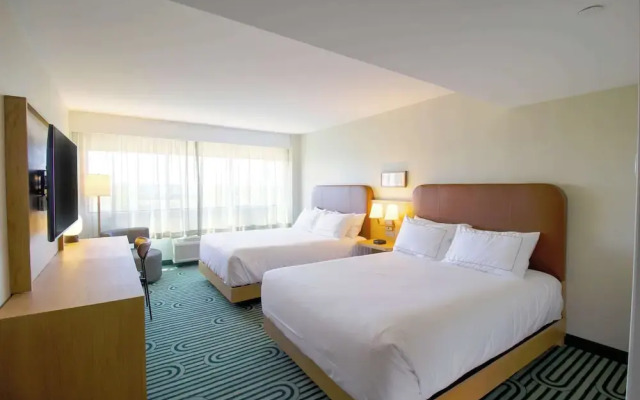 DoubleTree by Hilton Clarksville Riverview