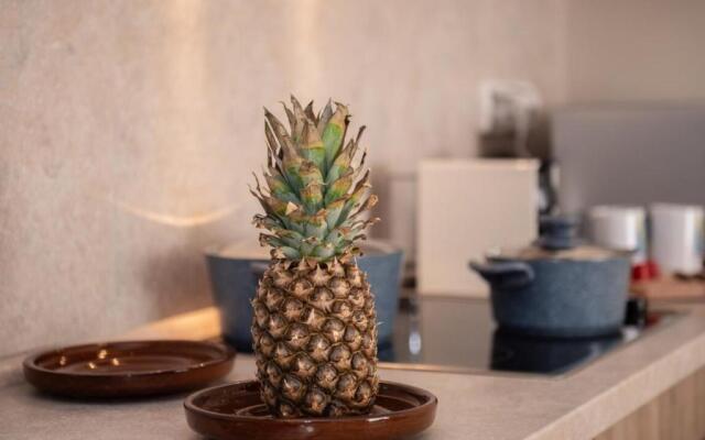 Gleaming 1 BR Apt Mangroovy w Pool & Beach Access